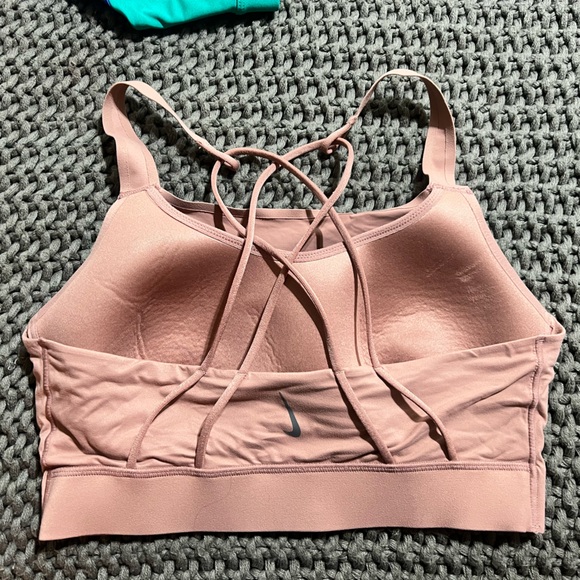 lightly worn Nike Dri-fit sports bra Size M - Picture 2 of 3